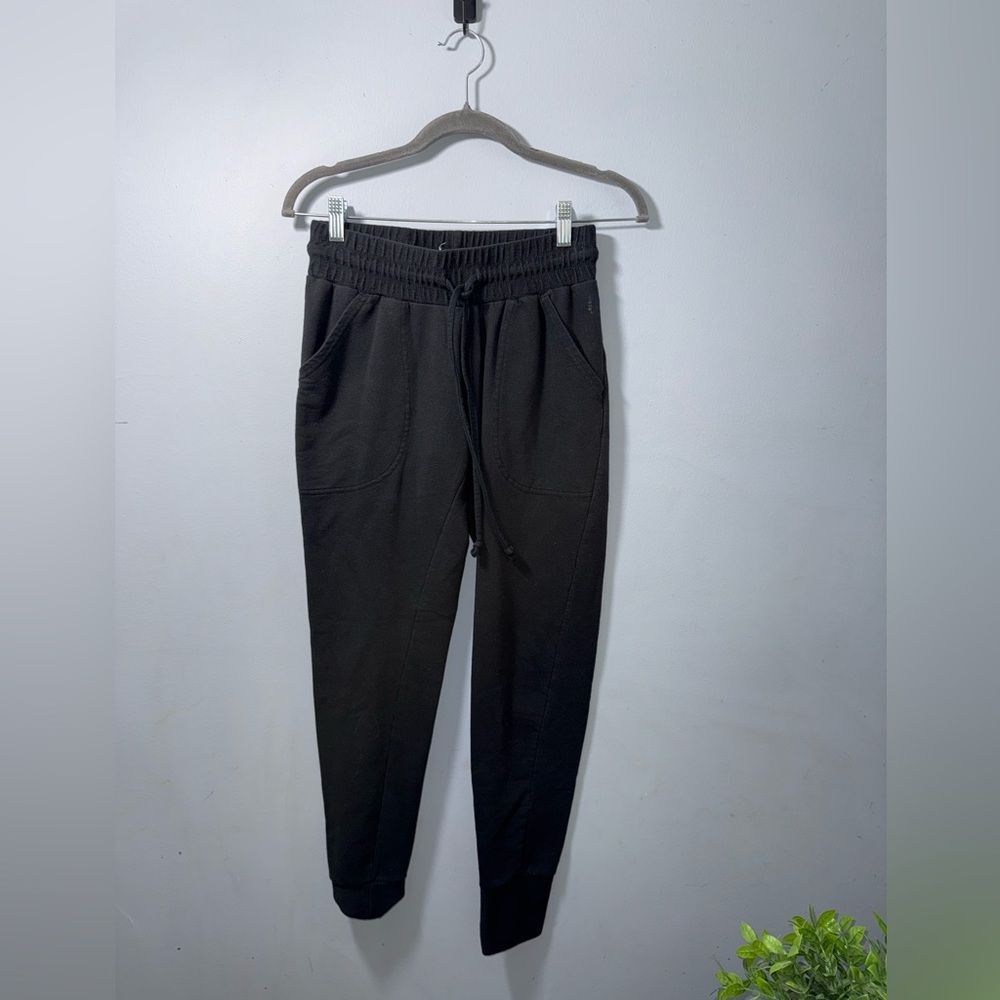 Free People FP Movement Black Joggers Sweat Pants Womens XS EUC comfy